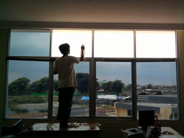 Kaca Film Gedung: Solusi Modern untuk Kenyamanan, Efisiensi Energi, dan Perlindungan Bangunan kaca film gedung 5